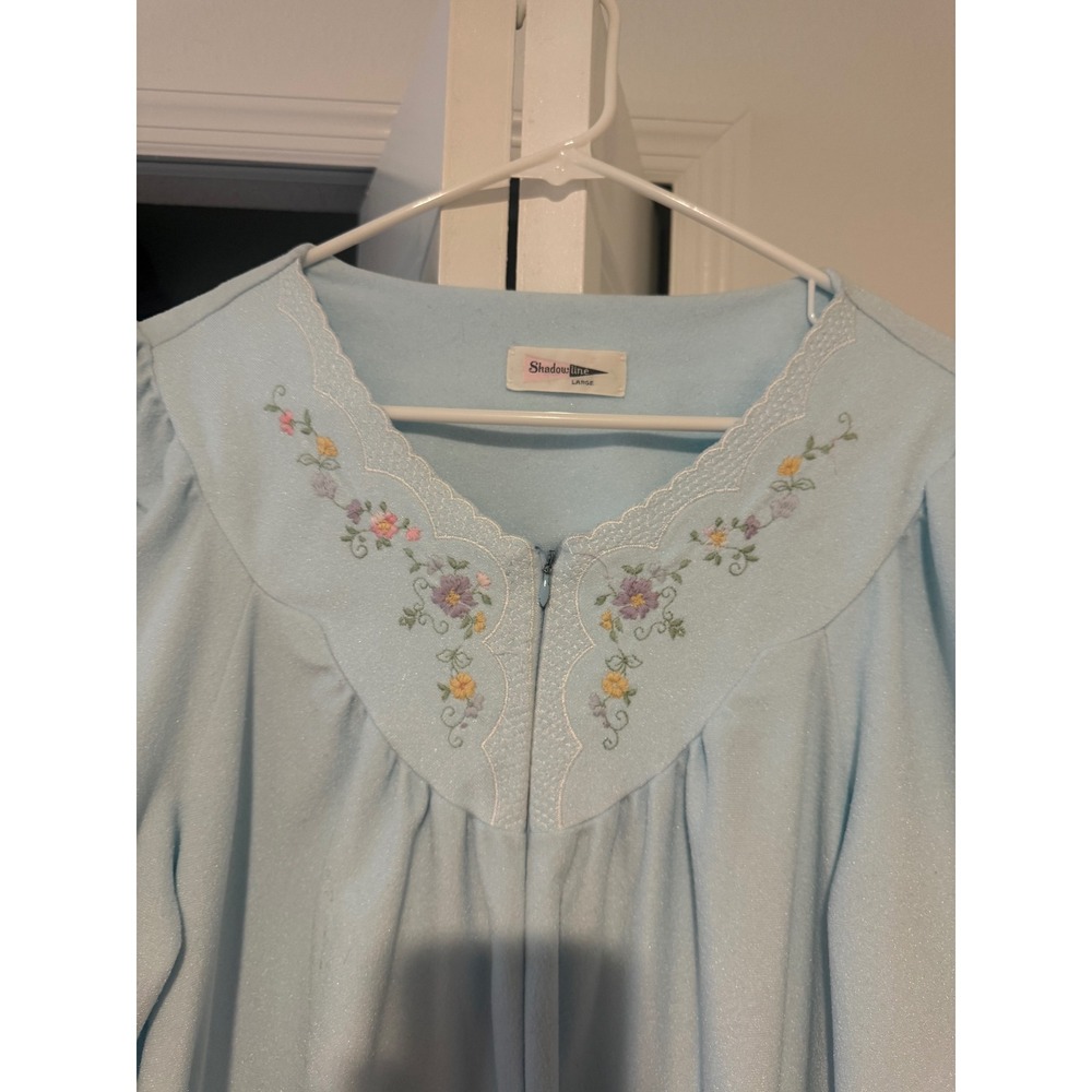 Shadowline Vintage Blue Floral Embroidered Lace Trim Nightgown Large Zip Front